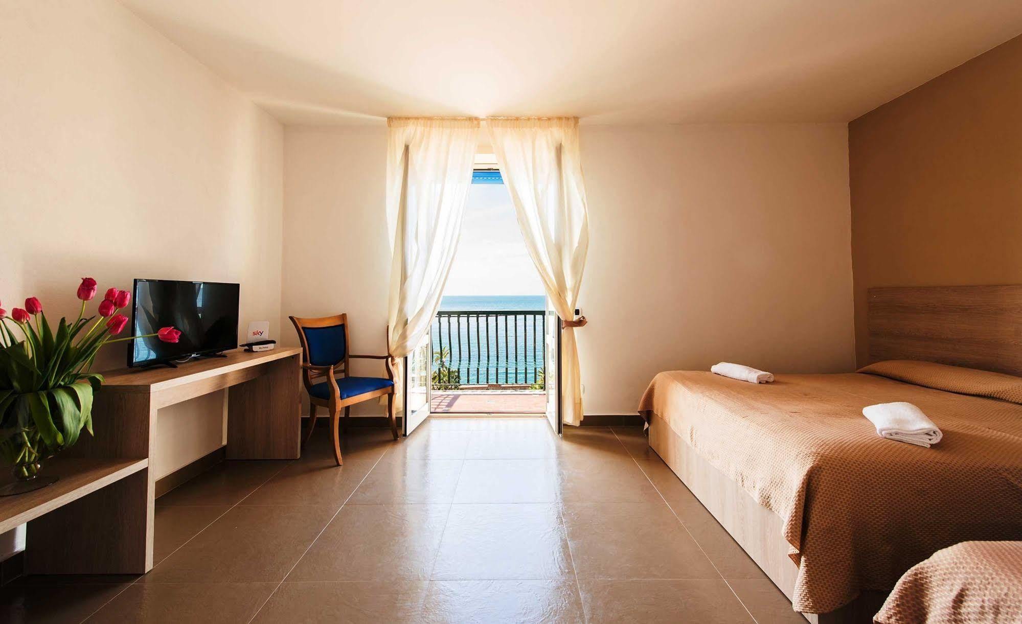 Hotel Stella Maris Terme Casamicciola Terme ภายนอก รูปภาพ